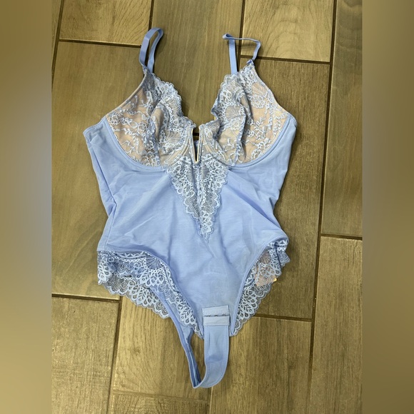 Popilush Shapewear Lace Deep V-Neck Sculpting Thong Bodysuit NWT - Picture 7 of 9